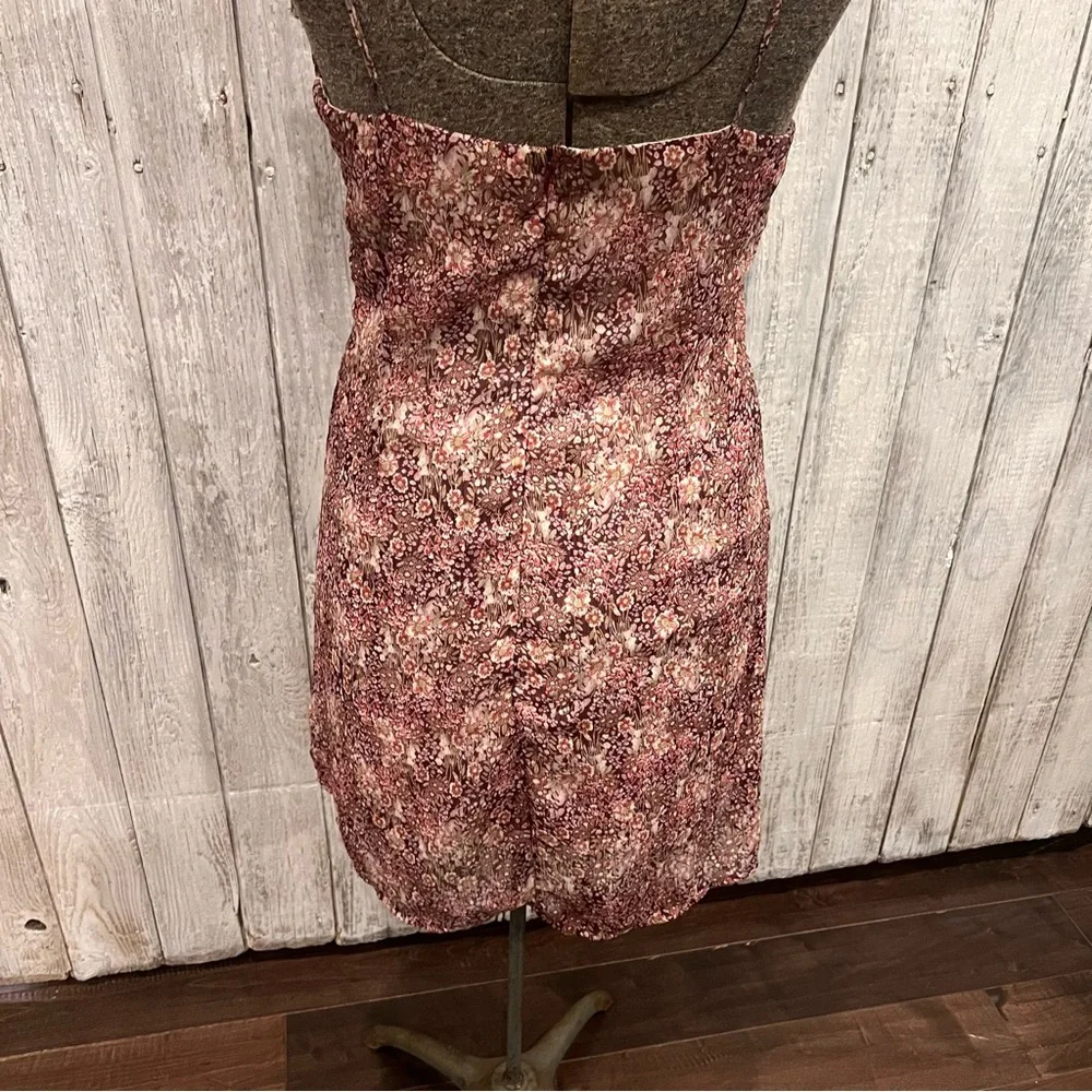 Chrysantheaum Floral Tie-Strap Dress - Picture 5 of 9